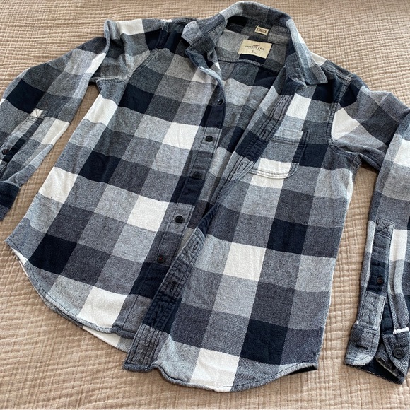 Hollister Oversized Women’s Flannel. Black and White Checkered Flannel. Small - Picture 4 of 6